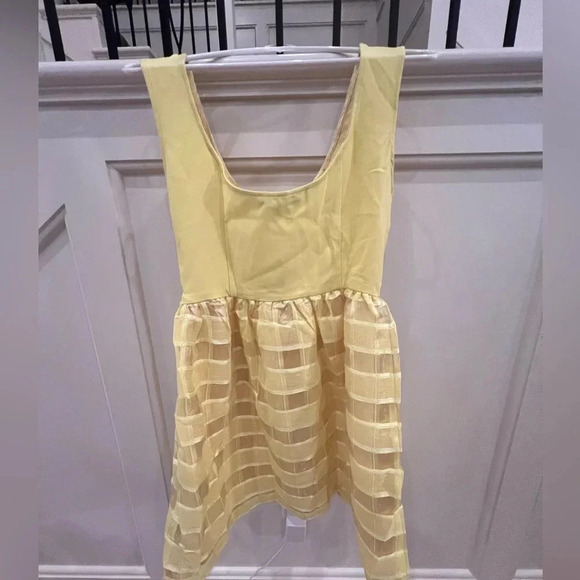 Lucy Paris Women’s Yellow Gemstone Mini Dress in size M - Picture 3 of 3